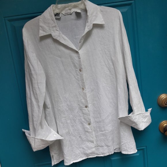 Linen Shirt Vintage White Button Down Blouse Irish Linen Embroidered Accent - Picture 2 of 16